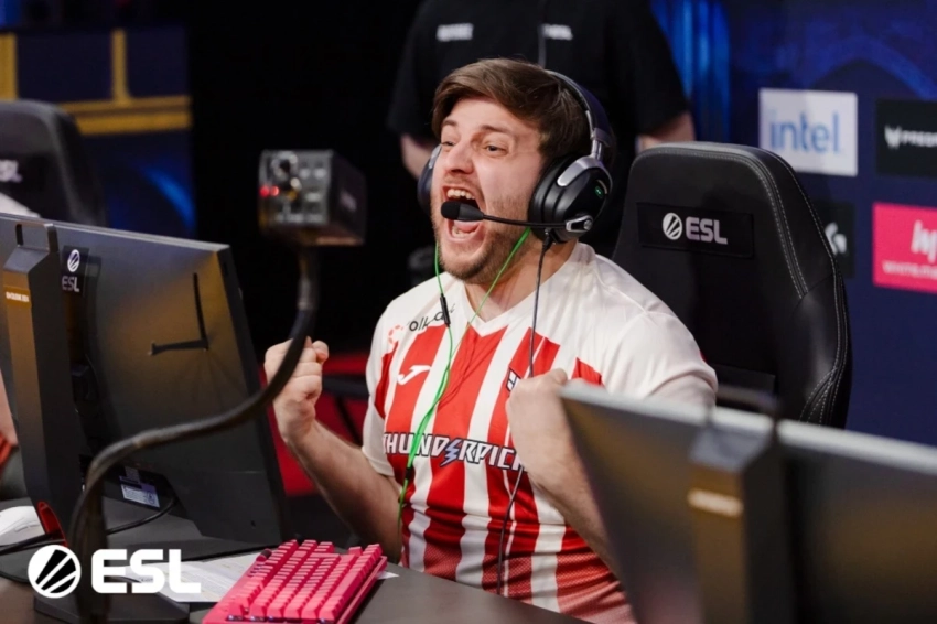 Degster сравнил PARIVISION с машиной и оценил вклад Jame на мейджоре по Counter-Strike 2